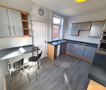 2 bedroom terraced house to rent - Photo 4