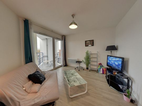 A 200M de l'Université, T2 Meublé en dernier étage d'une Résidence récente avec balcon couvert, vue Pyrénées, cave et parking privé, - Photo 1