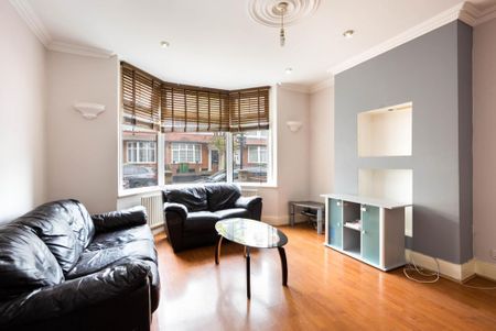 3 bedroom terraced house to rent - Photo 4