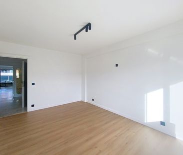 Vernieuwd appartement met 2 kamers centrum Ninove - Photo 1