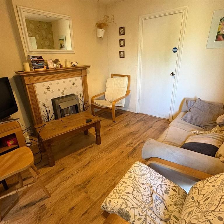 4 bedroom house to rent - Photo 1