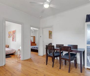 Comfortable Family Home - Photo 4