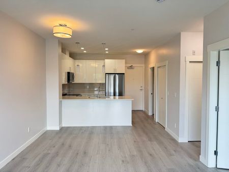 Top Floor Junior Two Bedroom Condo - Photo 2