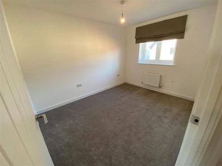 3 bedroom end of terrace house to rent - Photo 4