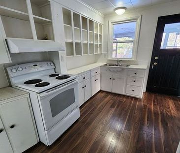 For Lease - 648 Glengrove Avenue, Toronto, Ontario - Photo 6