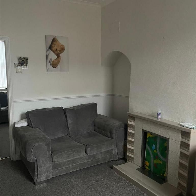 2 bedroom terraced house to rent - Photo 1