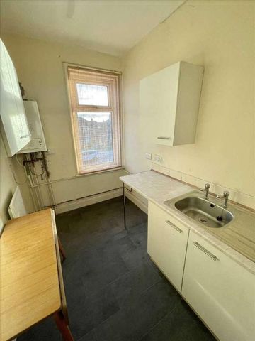 Prince Edward Road, South Shields, NE34 - Photo 4