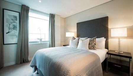 A Modern Three Bedroom Apartment in a Sought After Development in Paddington Basin - Photo 3