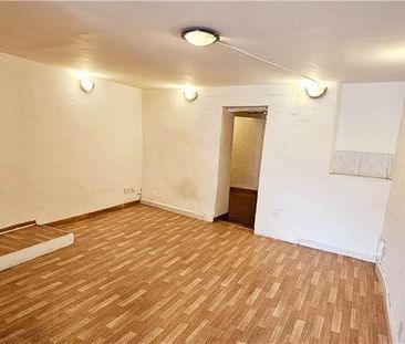 Location Appartement 1 pièce 38m² GONFARON 83590 - Photo 3