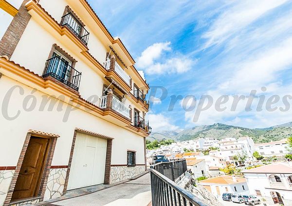 Townhouse in Sedella, Inland Andalucia in the mountains
