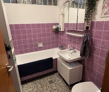 Roisdorf: 1-Zimmerwohnung mit Loggia - Photo 1