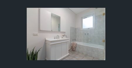 35 Mangarra Road, Canterbury, Vic 3126 - Photo 3