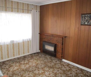 Conveniently close to transport & Altona Gate - Photo 3