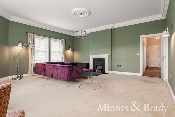 3 bedroom flat to rent - Photo 1