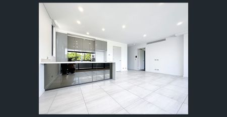 Spacious living room | Large size bedrooms | Huge balcony - Photo 3