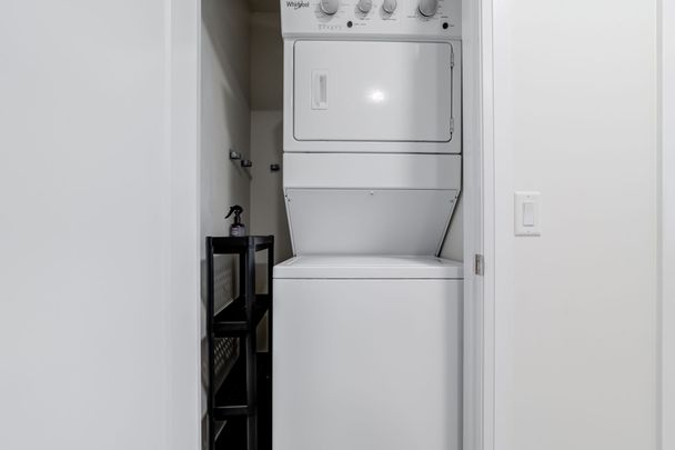 For Lease - 16 Concord Place Unit# 337, Grimsby, Ontario - Photo 1