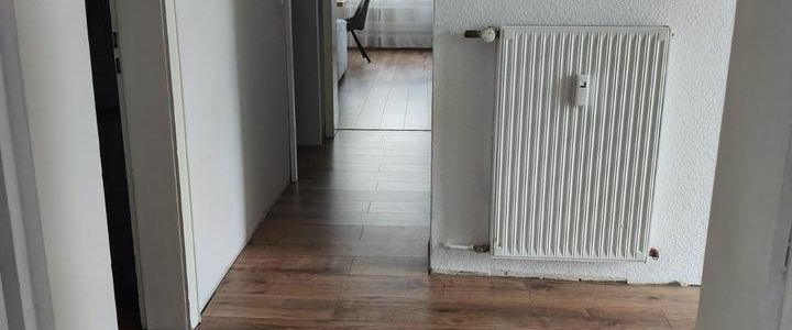 geräumige 3 ZZKB Wohnung im Erdgeschoss mit Garten - Foto 1