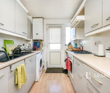 3 bedroom house to rent Holland Way, Newport Pagnell, MK16 - Photo 4