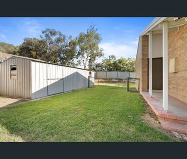 8 Algona Road, Springdale Heights, NSW 2641 - Photo 5