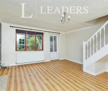 3 bedroom semi-detached house to rent - Photo 3