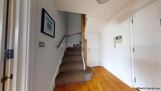 2 bedroom property to rent in Plymouth - Photo 1