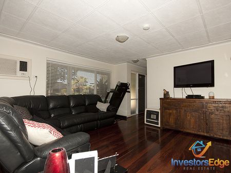 BRIGHT AND AIRY, HOME ON BIG BLOCK - Photo 3