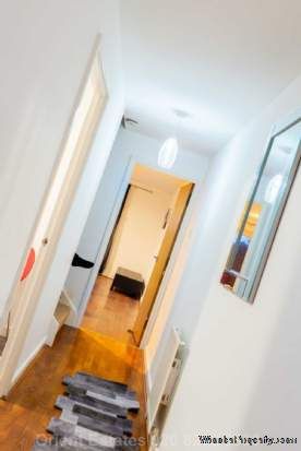 3 bedroom property to rent in London - Photo 2