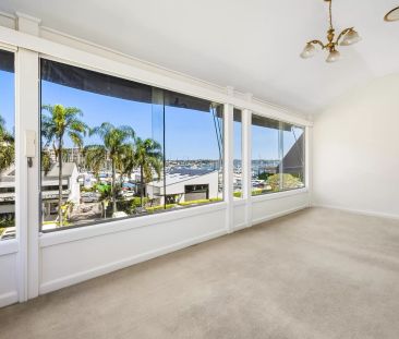 HARBOURSIDE 2 BEDROOM APARTMENT ELEGANCE IN DARLING POINT WITH HARB... - Photo 6