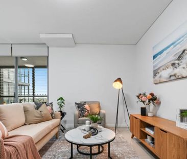 Modern and Spacious Two Bedroom Apartment 300M From Train Station a... - Photo 1