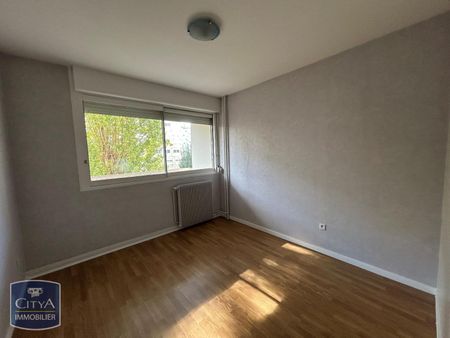 Location Appartement 3 pièces 59m² CHALON SUR SAONE 71100 - Photo 2