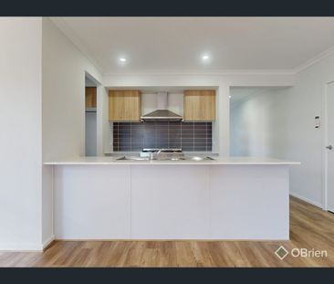30 Bellagio Road, Berwick, Vic 3806 - Photo 5