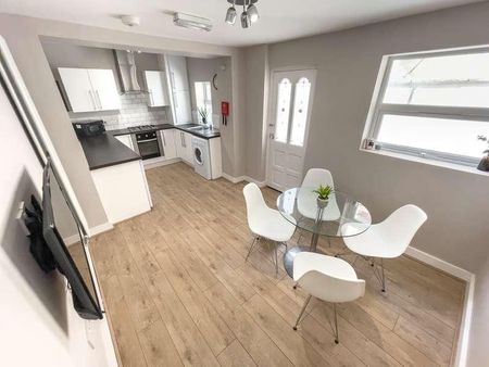 Romer Road, L6 - Photo 2