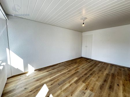 Charming and well located, close to schools - Photo 2