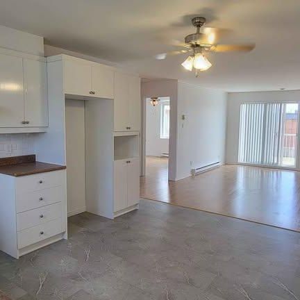 Beau 4 ½ rénové Saint-Jean-sur-Richelieu – location maintenant - Photo 1