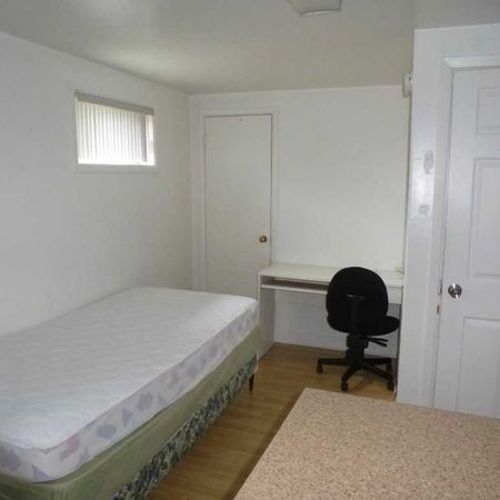 Studio et/ou chambre à louer style garçonnière - Photo 3