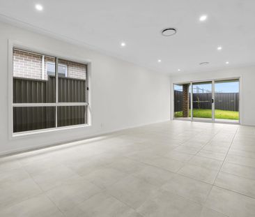 17 Parhelion Street, Austral, NSW 2179 - Photo 4