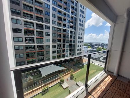 Beautiful Sugartree Apartment - Photo 2