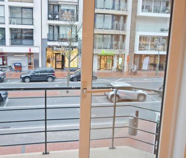 Appartement te huur in Knokke voor € 1.200 met 3 slaapkamers - Photo 2