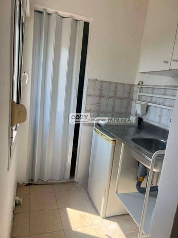 Studio/Γκαρσονιέρα για ενοικίαση Ρωμαϊκή Αγορά - Βενιζέλου - Ιστορικό Κέντρο (Κέντρο Θεσσαλονίκης) - Photo 4