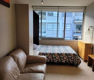 Fully furnished city fringe studio - Photo 6