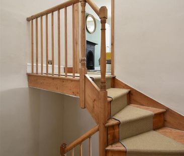 2 bedroom terraced house to rent - Photo 2
