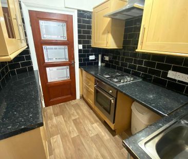 3 bedroom terraced house to rent - Photo 3