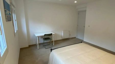 Piso de alquiler en N/a, San Cristóbal - Photo 3