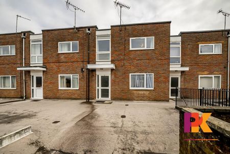 3 bedroom maisonette to rent - Photo 3