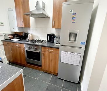 Room in a Shared House, Ramar House, E1 - Photo 3