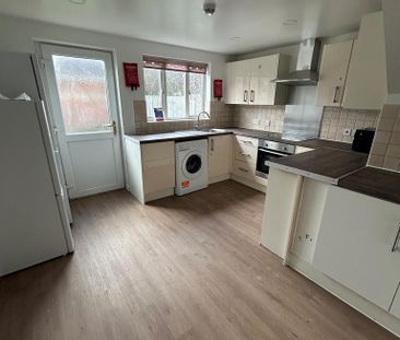 1 bedroom house of multiple occupation to rent - Photo 2