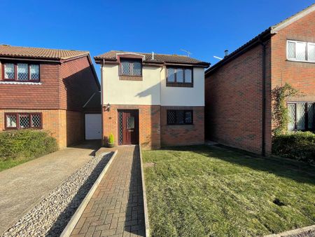 3 bedroom detached house to rent - Photo 4