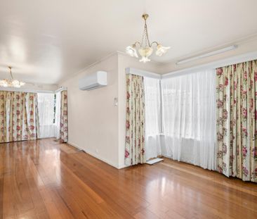 Comfort, Space & Convenience in the Heart of Gladstone Park - Photo 4