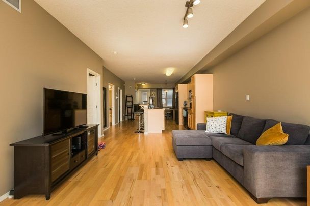 Discover Parkside Court Embrace The Perfect Location In Queen Mary Park. - Photo 1