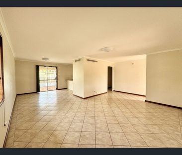 Spacious Modern Home with a Pool - Photo 1